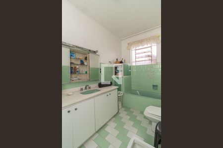 Casa à venda com 223m², 4 quartos e 5 vagasBanheiro da Suíte