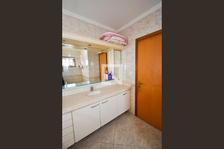 Casa à venda com 400m², 3 quartos e 3 vagas Casa à venda com 400m², 3 quartos e 3 vagasBanheiro 1