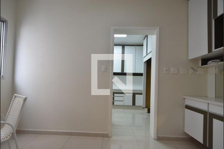 Apartamento para alugar com 160m², 3 quartos e 3 vagasCopa 
