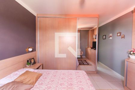 Casa à venda com 250m², 3 quartos e 5 vagas Casa à venda com 250m², 3 quartos e 5 vagasQuarto 3