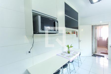 Casa à venda com 250m², 3 quartos e 5 vagas Casa à venda com 250m², 3 quartos e 5 vagasCozinha
