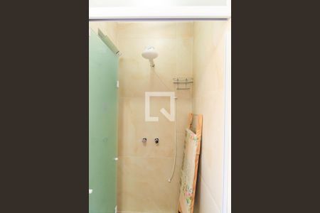 Casa à venda com 250m², 3 quartos e 5 vagas Casa à venda com 250m², 3 quartos e 5 vagasBanheiro de Serviço