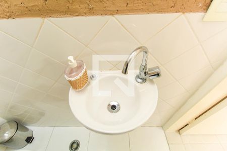 Casa à venda com 250m², 3 quartos e 5 vagas Casa à venda com 250m², 3 quartos e 5 vagasBanheiro Salão de Festas