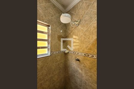 Casa à venda com 200m², 3 quartos e 3 vagas Casa à venda com 200m², 3 quartos e 3 vagasBanheiro Social