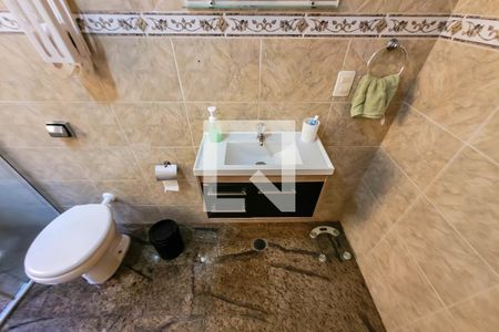 Casa à venda com 200m², 3 quartos e 3 vagas Casa à venda com 200m², 3 quartos e 3 vagasBanheiro Social