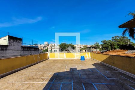 Casa à venda com 200m², 3 quartos e 3 vagas Casa à venda com 200m², 3 quartos e 3 vagasTerraço