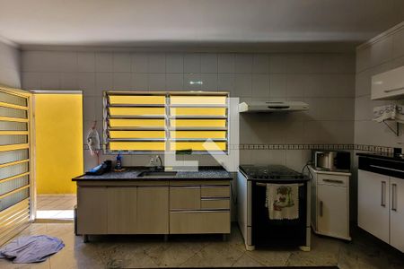 Casa à venda com 200m², 3 quartos e 3 vagas Casa à venda com 200m², 3 quartos e 3 vagasCozinha