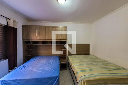 Casa à venda com 200m², 3 quartos e 3 vagas Casa à venda com 200m², 3 quartos e 3 vagasQuarto 2