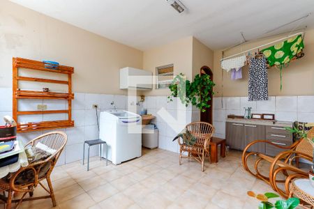 Casa à venda com 300m², 4 quartos e sem vagaÁrea de Serviço