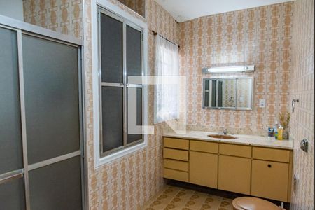 Casa à venda com 180m², 3 quartos e 3 vagas Casa à venda com 180m², 3 quartos e 3 vagasBanheiro