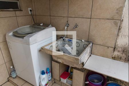 Casa à venda com 180m², 3 quartos e 3 vagas Casa à venda com 180m², 3 quartos e 3 vagasQuintal/área de serviço