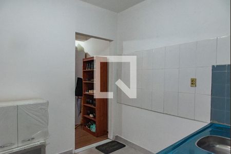 Casa à venda com 180m², 3 quartos e 3 vagas Casa à venda com 180m², 3 quartos e 3 vagasCozinha de serviço