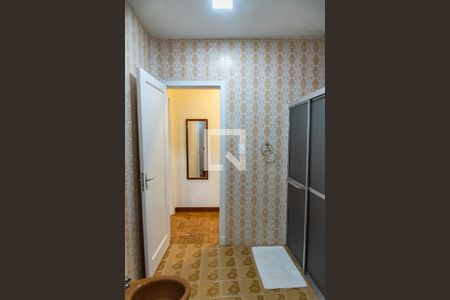 Casa à venda com 180m², 3 quartos e 3 vagas Casa à venda com 180m², 3 quartos e 3 vagasBanheiro