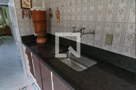 Casa à venda com 180m², 3 quartos e 3 vagas Casa à venda com 180m², 3 quartos e 3 vagasCozinha