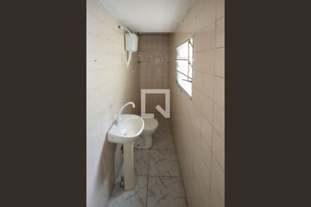 Casa para alugar com 60m², 2 quartos e sem vaga Casa para alugar com 60m², 2 quartos e sem vagaBanheiro