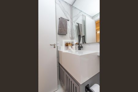 Apartamento à venda com 56m², 2 quartos e 1 vaga Apartamento à venda com 56m², 2 quartos e 1 vagaBanheiro Corredor