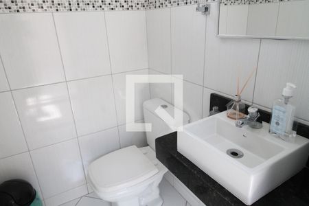 Casa à venda com 195m², 3 quartos e 3 vagasBanheiro de serviço