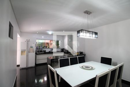Casa à venda com 195m², 3 quartos e 3 vagasCozinha