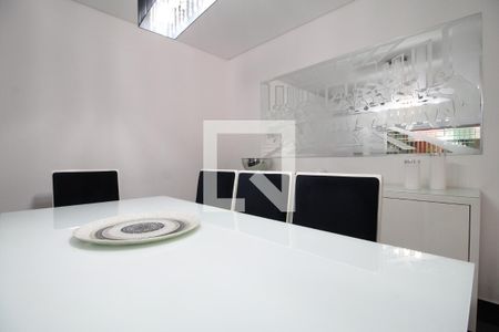 Casa à venda com 195m², 3 quartos e 3 vagasCozinha