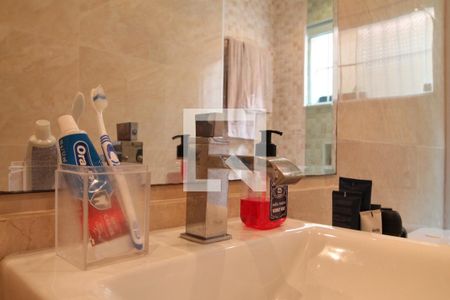 Casa à venda com 195m², 3 quartos e 3 vagasBanheiro da Suíte