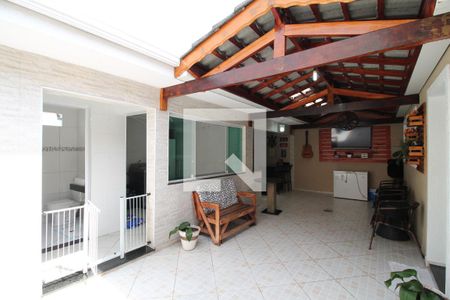 Casa à venda com 195m², 3 quartos e 3 vagasQuintal