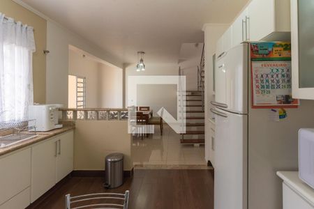 Casa à venda com 240m², 3 quartos e 2 vagas Casa à venda com 240m², 3 quartos e 2 vagasCozinha