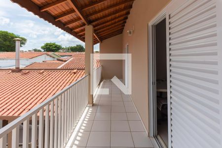 Casa à venda com 240m², 3 quartos e 2 vagas Casa à venda com 240m², 3 quartos e 2 vagasSacada da Suíte