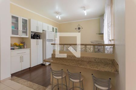 Casa à venda com 240m², 3 quartos e 2 vagas Casa à venda com 240m², 3 quartos e 2 vagasCozinha