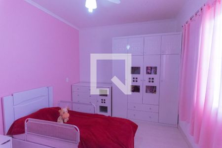 Casa à venda com 240m², 3 quartos e 2 vagas Casa à venda com 240m², 3 quartos e 2 vagasQuarto