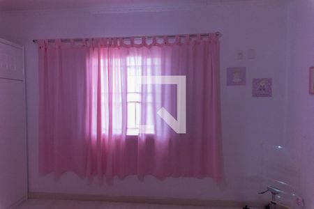 Casa à venda com 240m², 3 quartos e 2 vagas Casa à venda com 240m², 3 quartos e 2 vagasQuarto