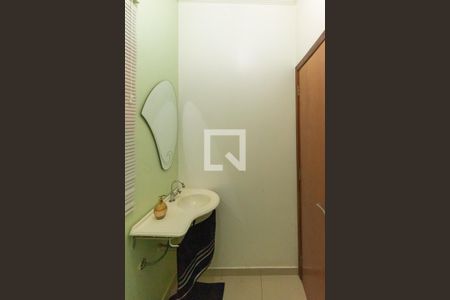 Casa à venda com 240m², 3 quartos e 2 vagas Casa à venda com 240m², 3 quartos e 2 vagasLavabo