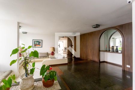 Apartamento à venda com 380m², 3 quartos e 5 vagas Apartamento à venda com 380m², 3 quartos e 5 vagasHall