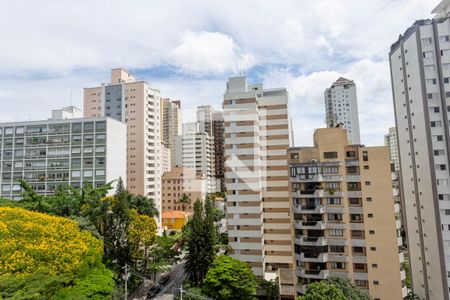 Apartamento à venda com 380m², 3 quartos e 5 vagas Apartamento à venda com 380m², 3 quartos e 5 vagasVista da Suíte