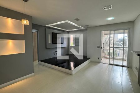 Sala de apartamento à venda com 2 quartos, 74m² em Jardim Tupanci, Barueri