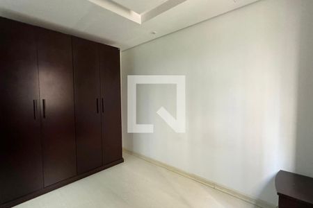 Suíte 1 de apartamento à venda com 2 quartos, 74m² em Jardim Tupanci, Barueri
