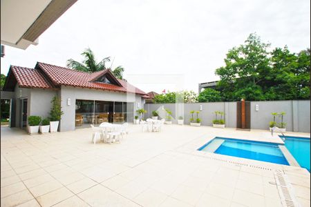 Apartamento para alugar com 222m², 3 quartos e 2 vagasÁrea comum - Piscina