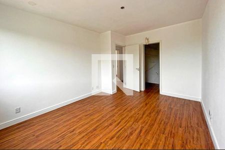 Apartamento para alugar com 222m², 3 quartos e 2 vagasSuíte