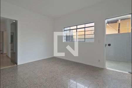 Casa à venda com 224m², 4 quartos e 3 vagas Casa à venda com 224m², 4 quartos e 3 vagasSala 2