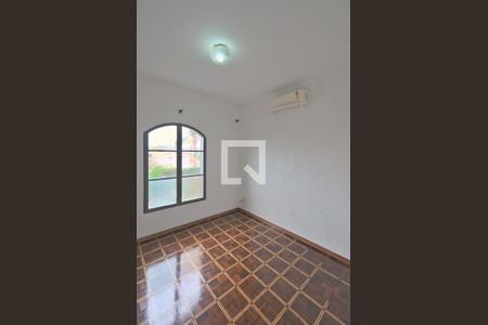 Casa à venda com 224m², 4 quartos e 3 vagas Casa à venda com 224m², 4 quartos e 3 vagasSala 3