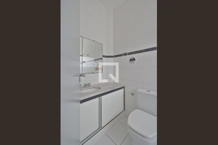 Casa à venda com 224m², 4 quartos e 3 vagas Casa à venda com 224m², 4 quartos e 3 vagasBanheiro da Suíte