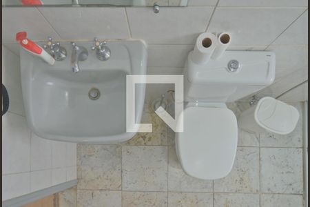 Casa à venda com 224m², 4 quartos e 3 vagas Casa à venda com 224m², 4 quartos e 3 vagasBanheiro Social