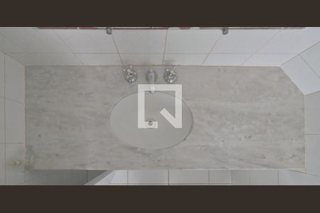 Casa à venda com 224m², 4 quartos e 3 vagas Casa à venda com 224m², 4 quartos e 3 vagasBanheiro da Suíte