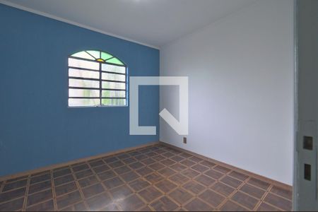 Casa à venda com 224m², 4 quartos e 3 vagas Casa à venda com 224m², 4 quartos e 3 vagasSala 4 (pavimento inferior)