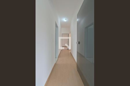 Casa à venda com 224m², 4 quartos e 3 vagas Casa à venda com 224m², 4 quartos e 3 vagasCorredor (pavimento superior)