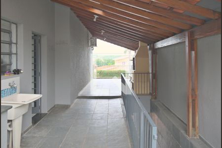 Casa à venda com 224m², 4 quartos e 3 vagas Casa à venda com 224m², 4 quartos e 3 vagasChurrasqueira