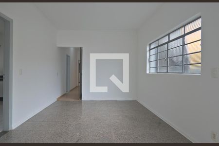 Casa à venda com 224m², 4 quartos e 3 vagas Casa à venda com 224m², 4 quartos e 3 vagasSala 2