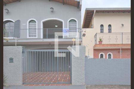 Casa à venda com 224m², 4 quartos e 3 vagas Casa à venda com 224m², 4 quartos e 3 vagasFachada