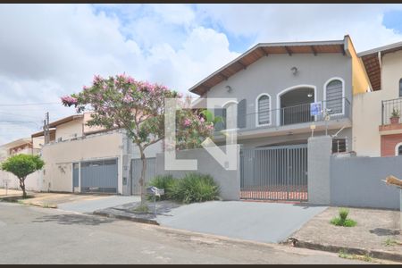Casa à venda com 224m², 4 quartos e 3 vagas Casa à venda com 224m², 4 quartos e 3 vagasFachada