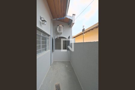 Casa à venda com 224m², 4 quartos e 3 vagas Casa à venda com 224m², 4 quartos e 3 vagasSala 2 - Área de Luz