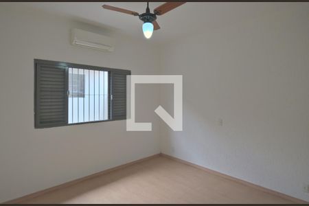 Casa à venda com 224m², 4 quartos e 3 vagas Casa à venda com 224m², 4 quartos e 3 vagasQuarto 2